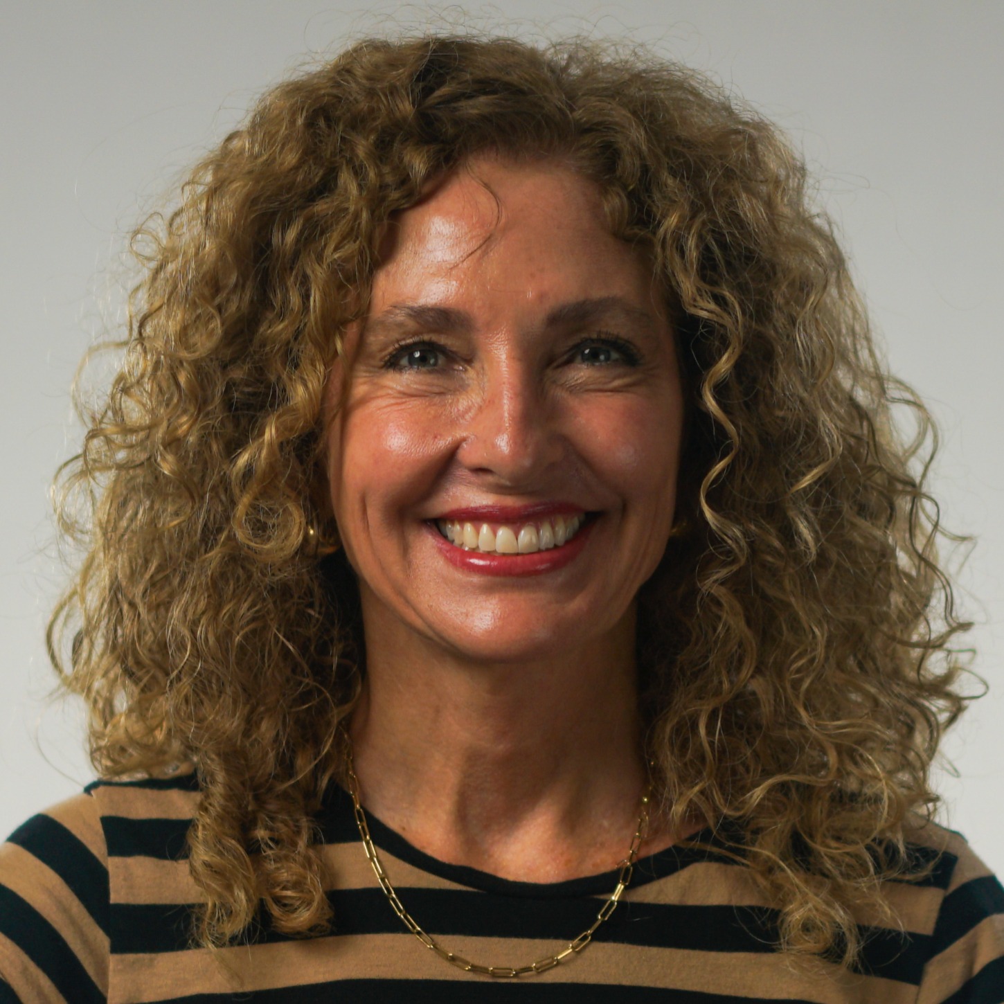 staff photo of Jennifer Hayden
