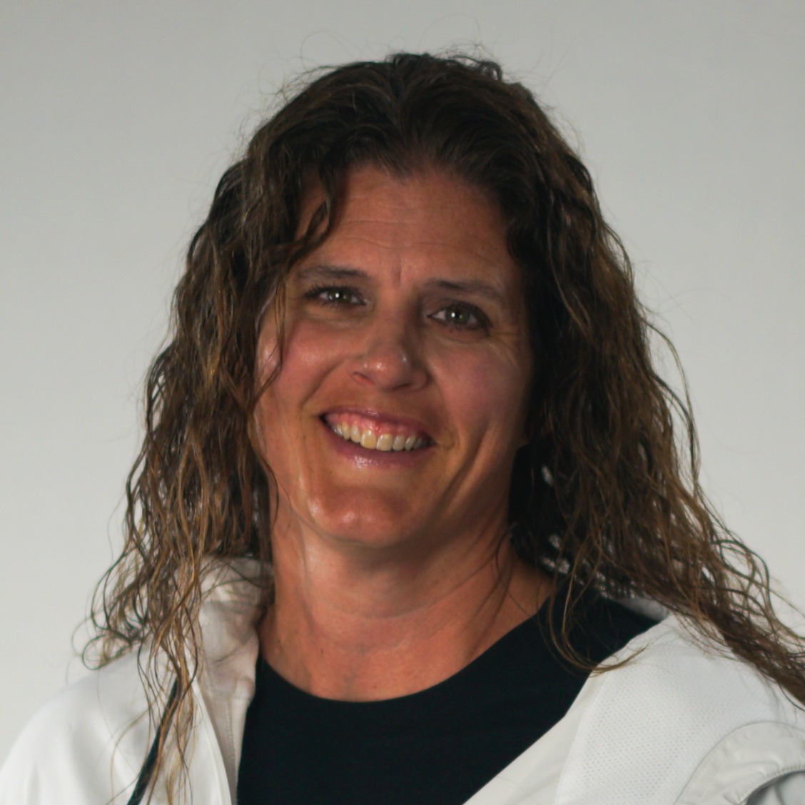 staff photo of Robyn Ross