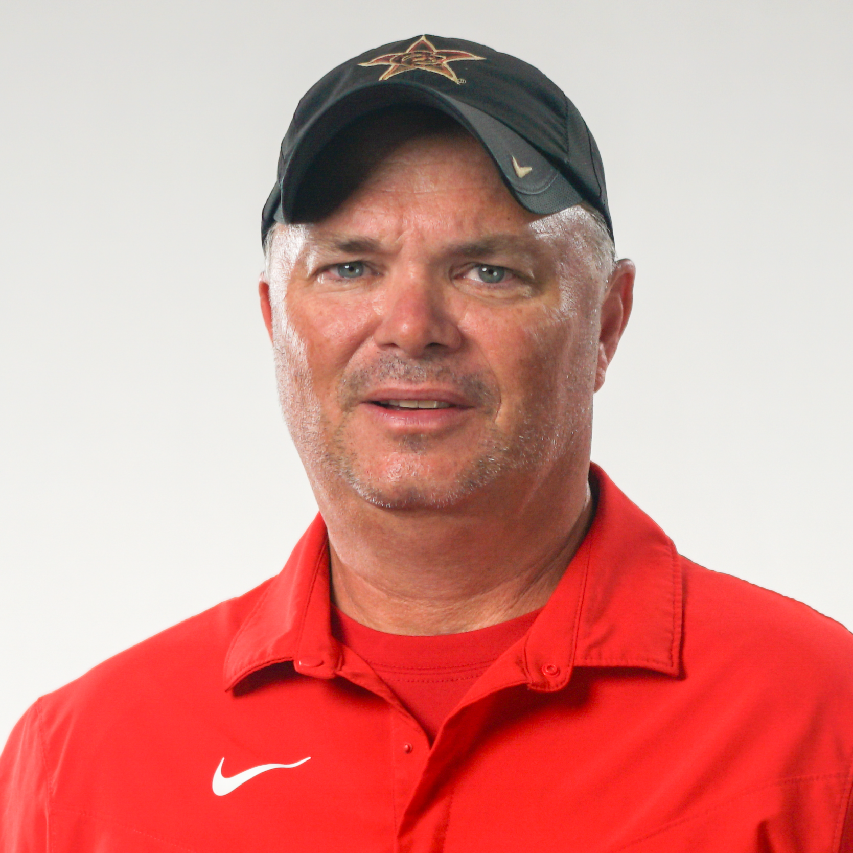 staff photo of Dan Thompson