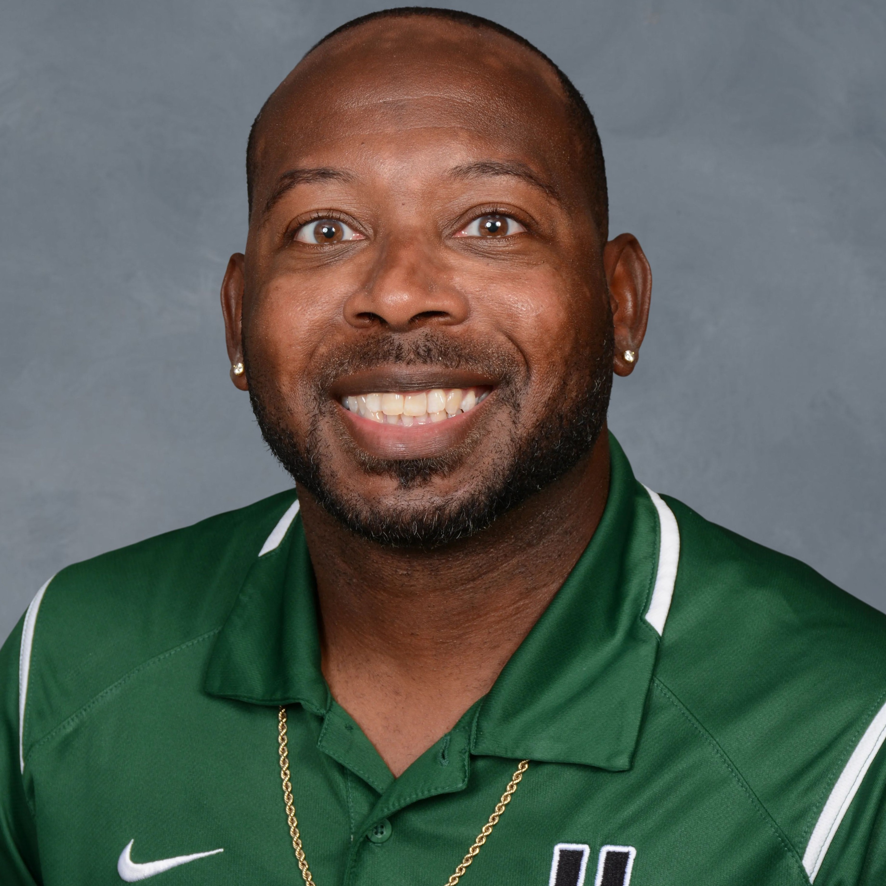 staff photo of Terrence Bell