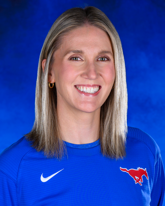 staff photo of Jennifer Nance