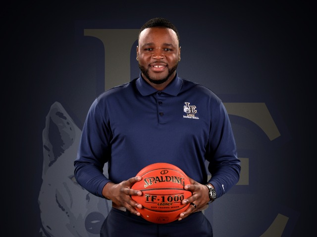 staff photo of Dominique Parker