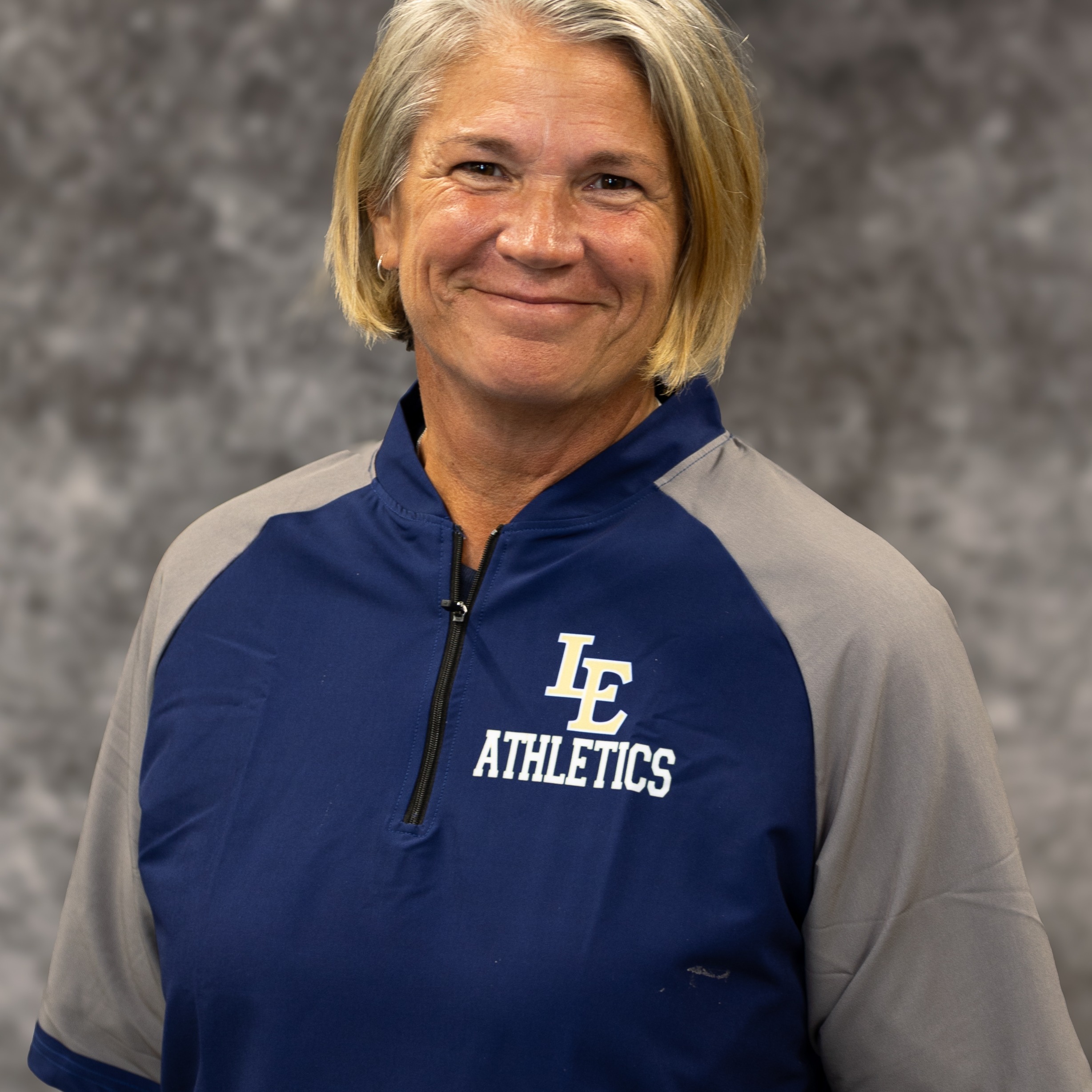 staff photo of Shelli Washburn