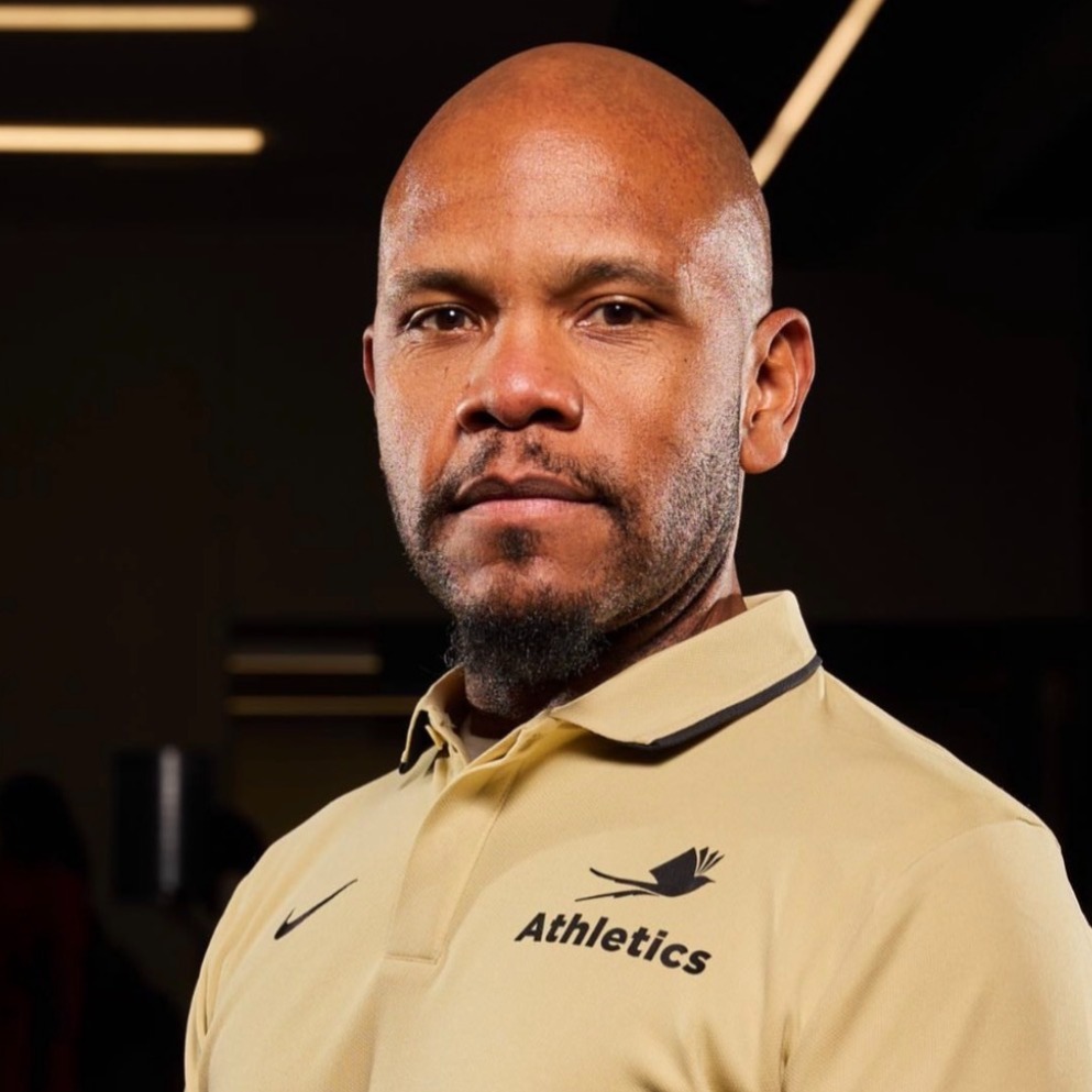 staff photo of Shane Sanders