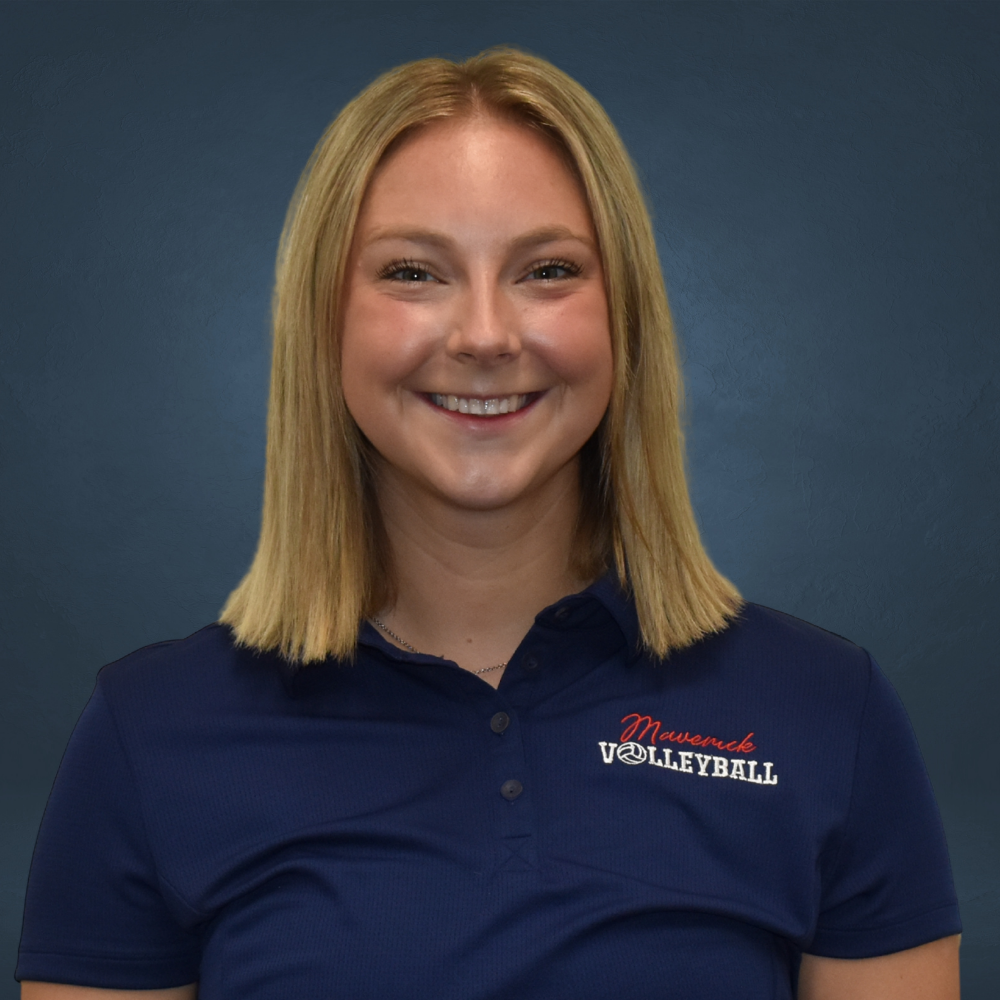 staff photo of Kelli Barnett