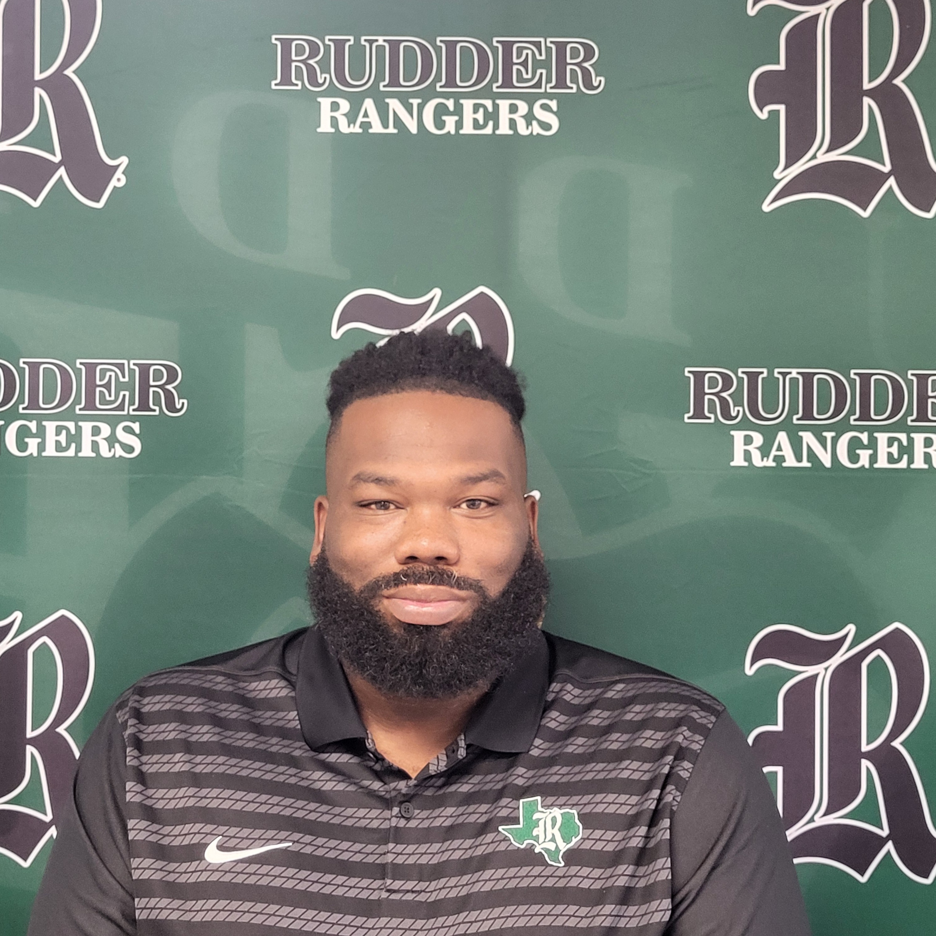 staff photo of Earl Bolden