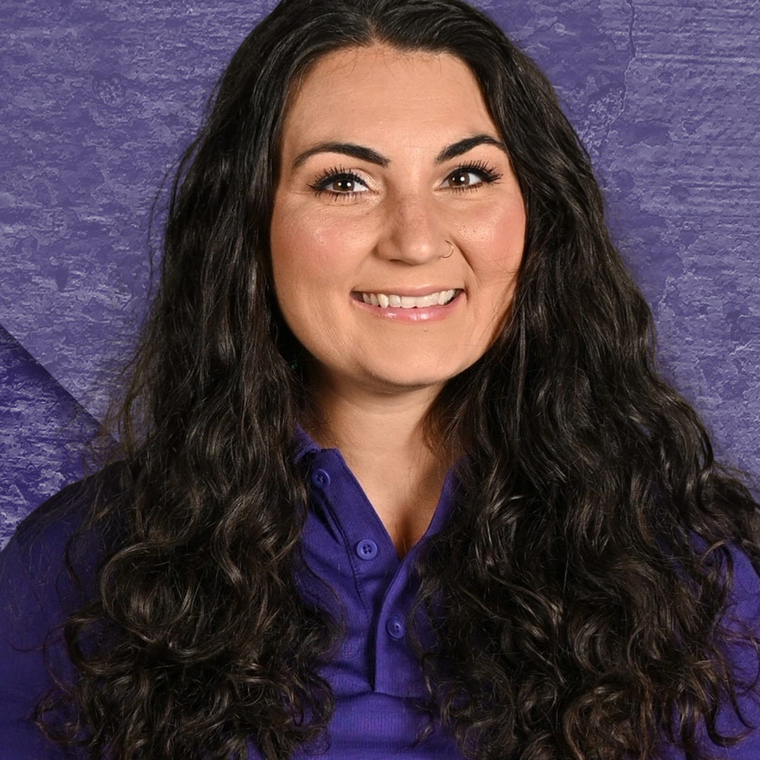 staff photo of Elizabeth Fernandez