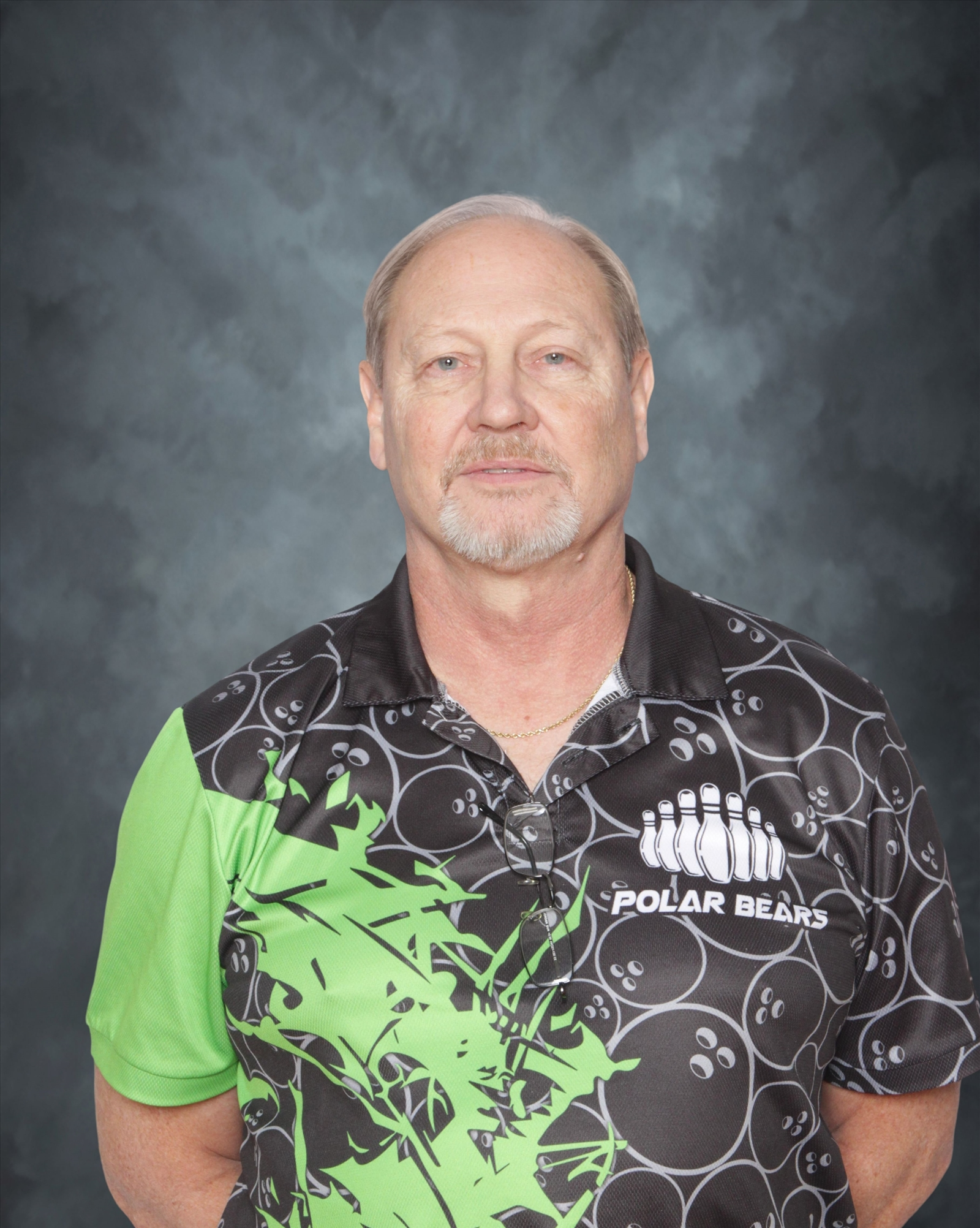 staff photo of Barry Carlson