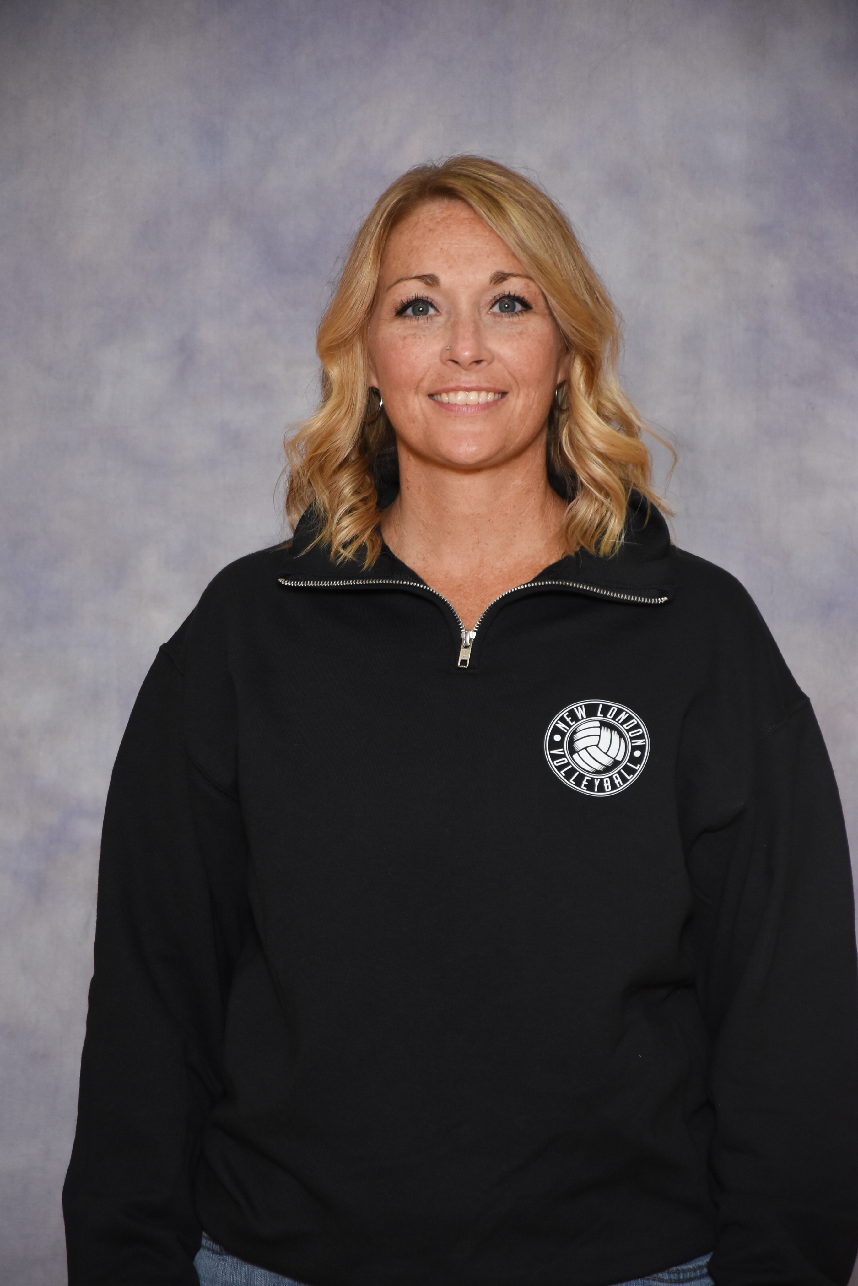 staff photo of Sarah Thomas