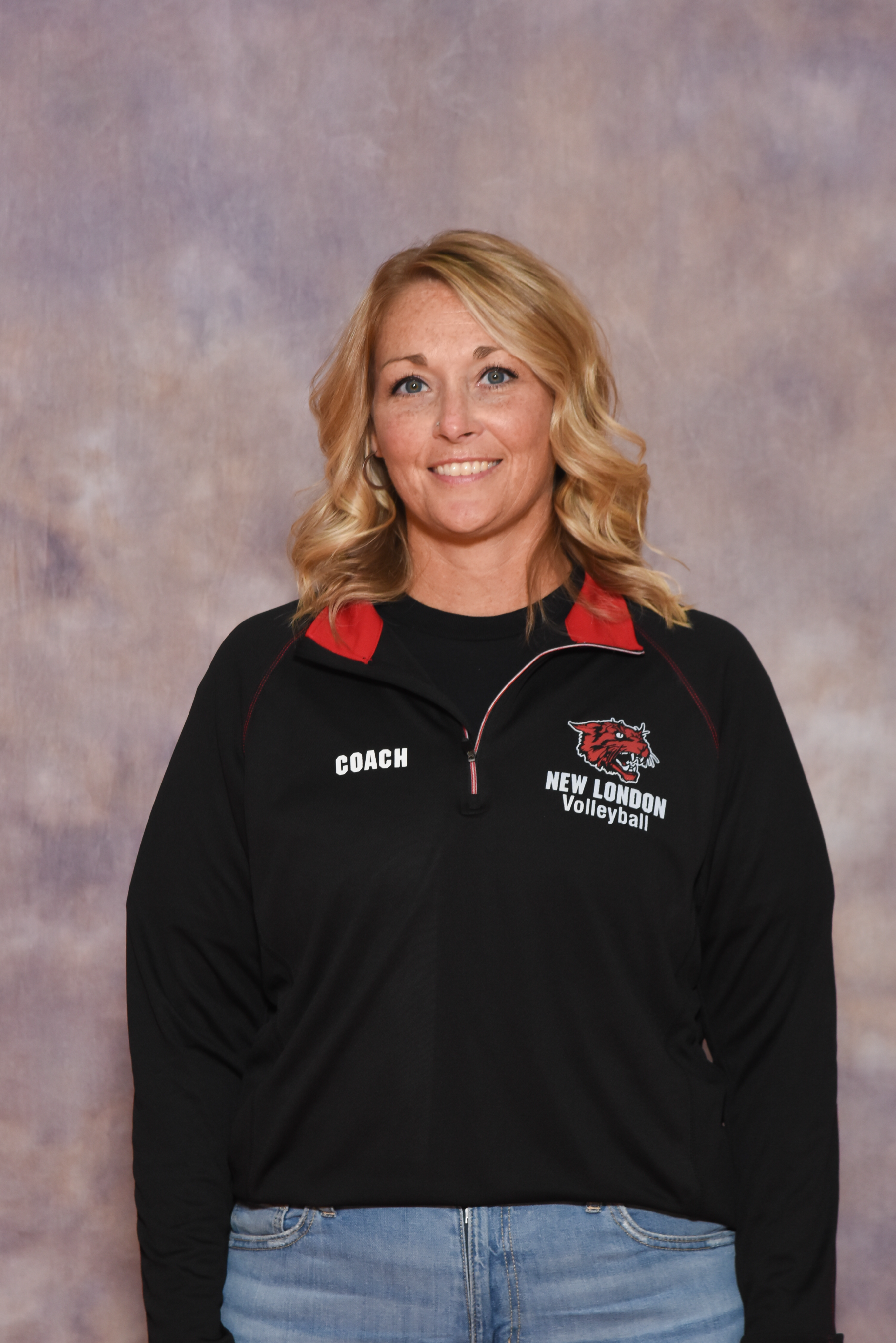 staff photo of Sarah Thomas