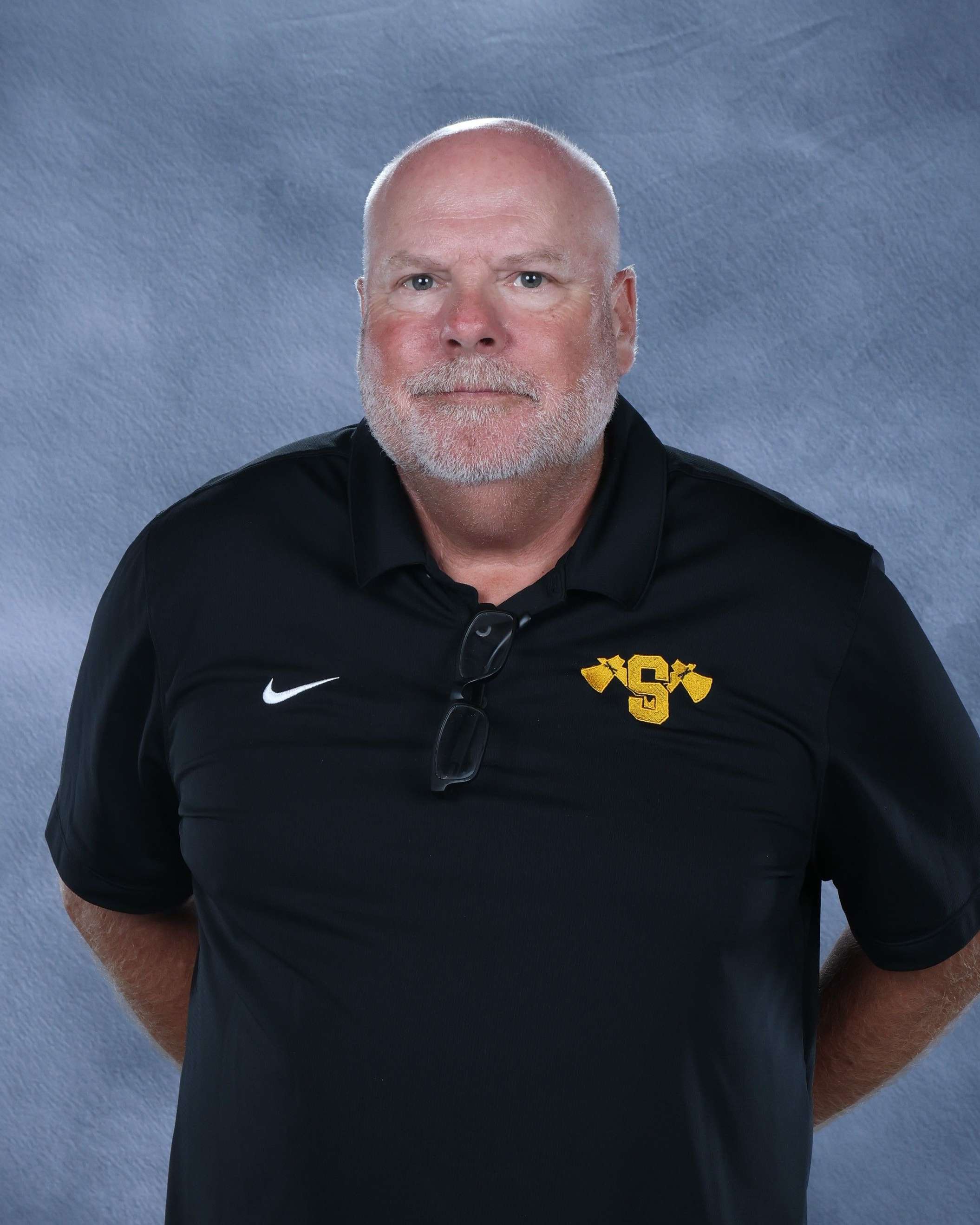 staff photo of Bob Delong
