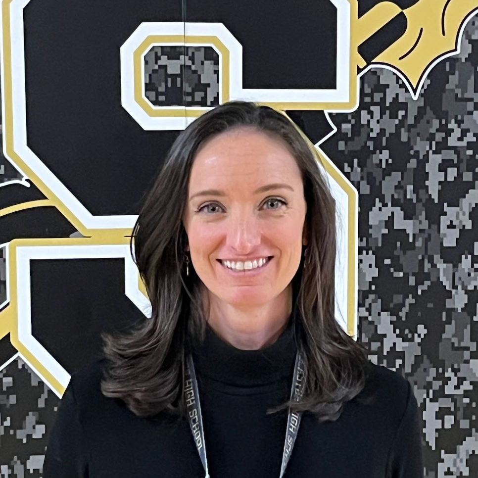 staff photo of Amanda Urbaniak