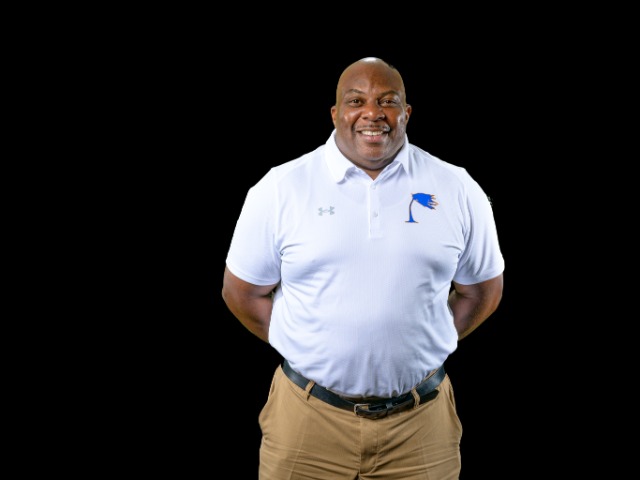 staff photo of Wendell Rhodes