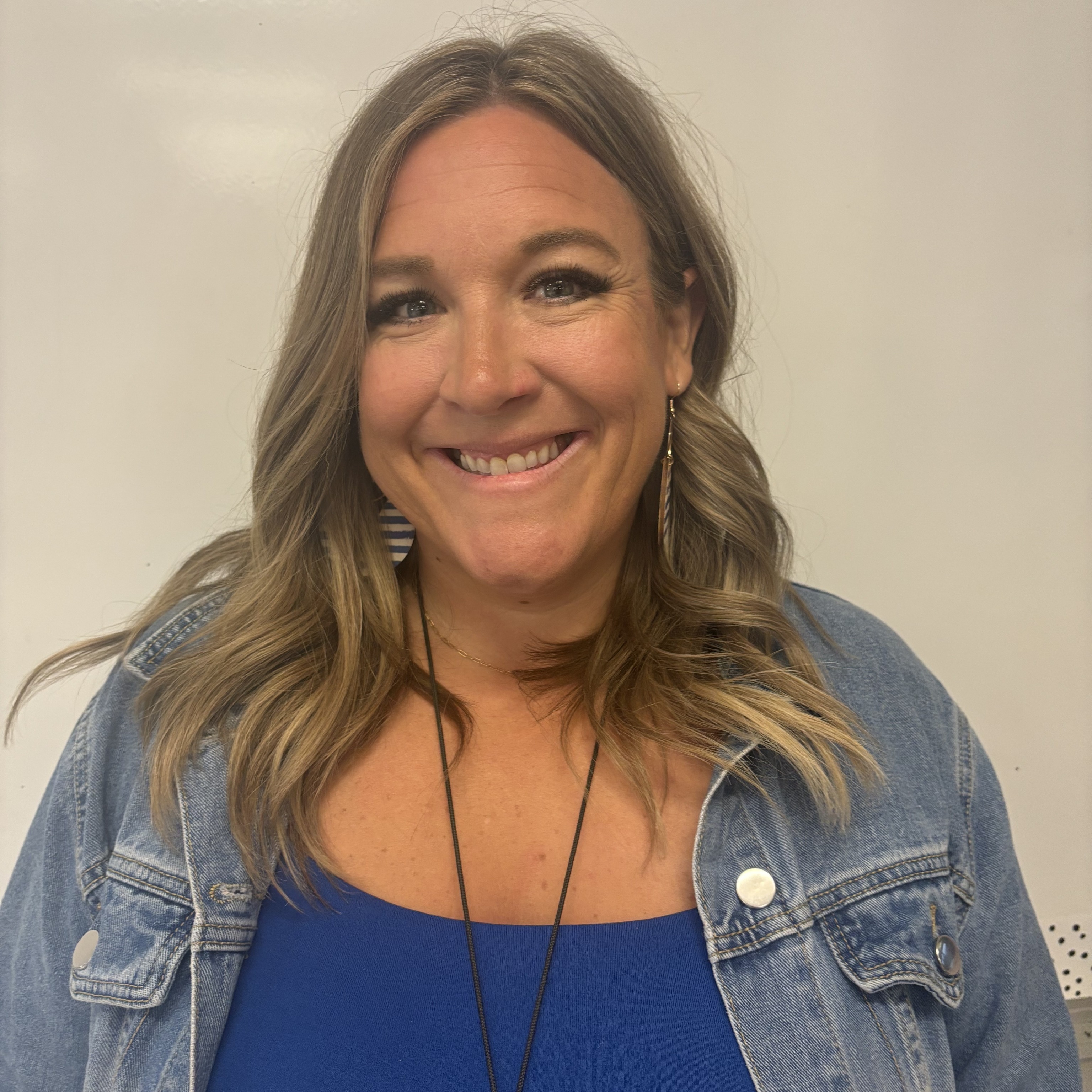 staff photo of Lindsay Miller