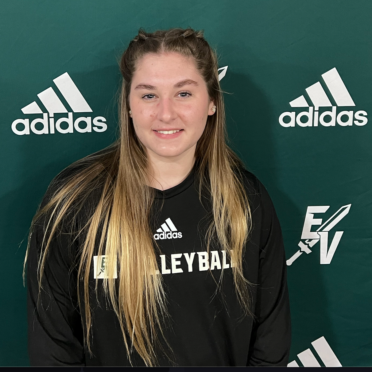 staff photo of Leah Ferry