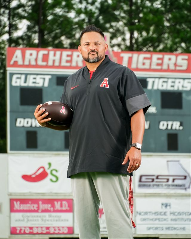staff photo of Dante Williams
