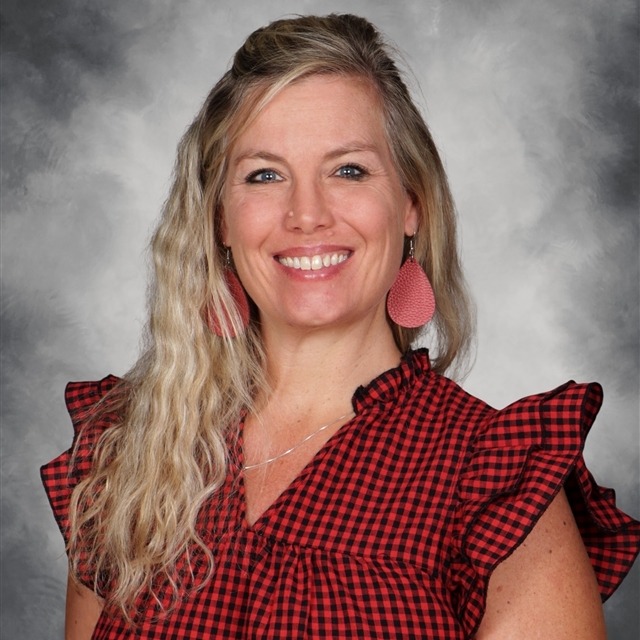 staff photo of Leeann Jannett