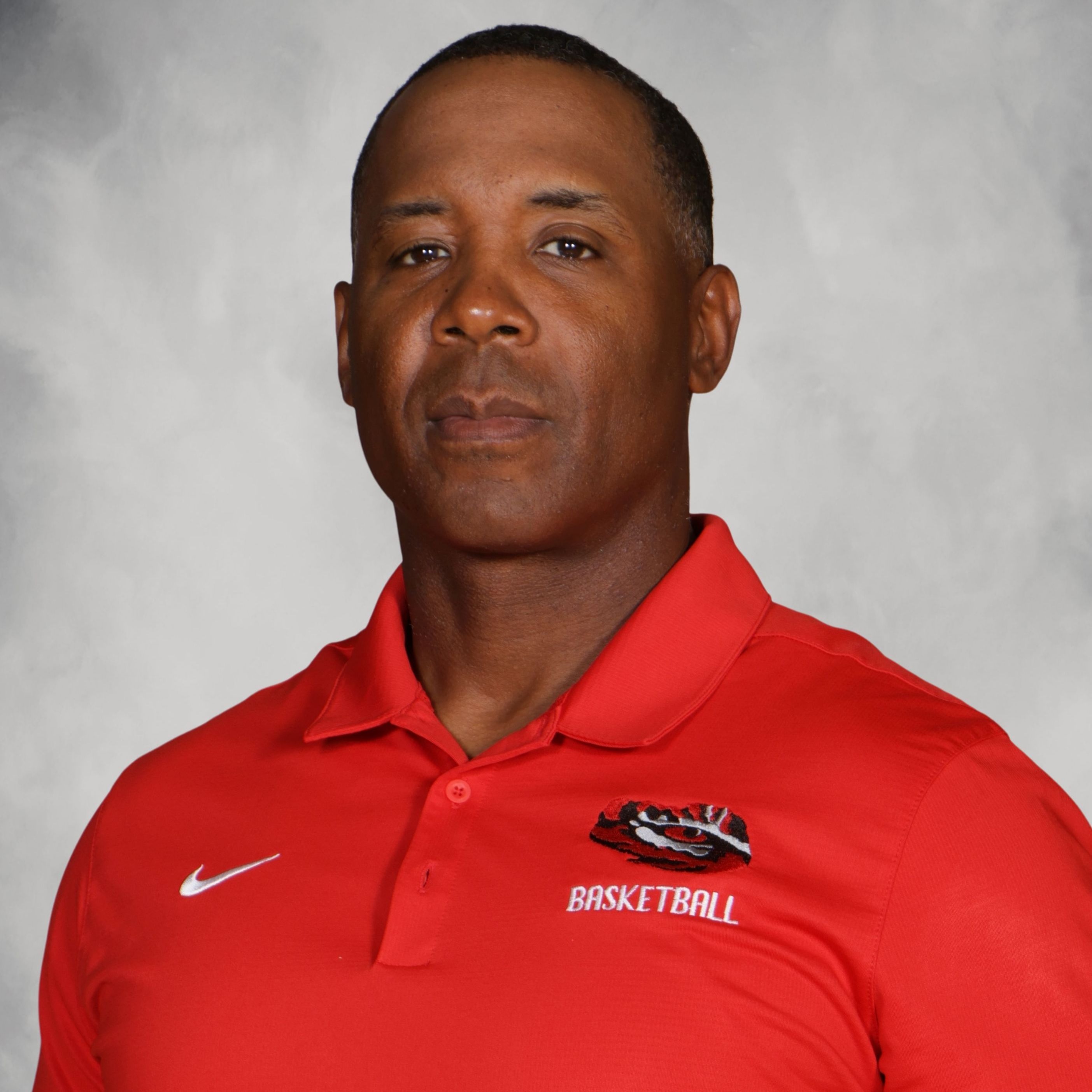 staff photo of Lamar Harris