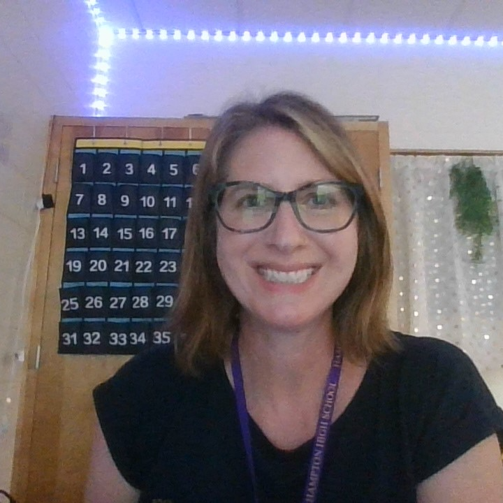 staff photo of Jennifer Walker