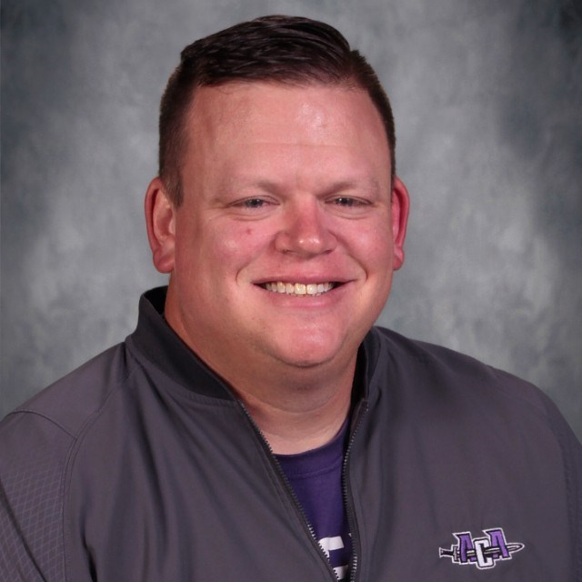 staff photo of Ben Thomas