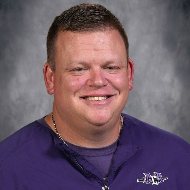 staff photo of Ben Thomas