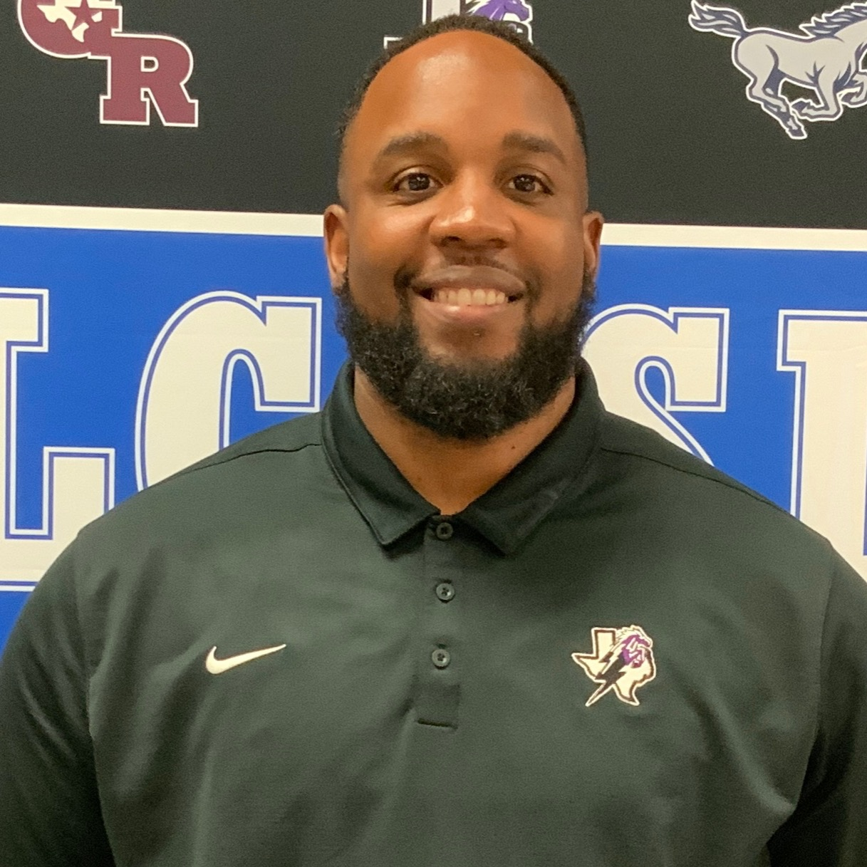 staff photo of Justin Jones