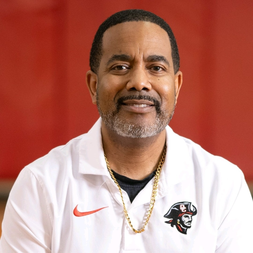 staff photo of Derek Martin