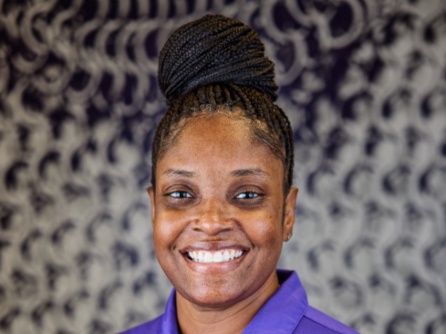 staff photo of Tonda Thomas-Bates
