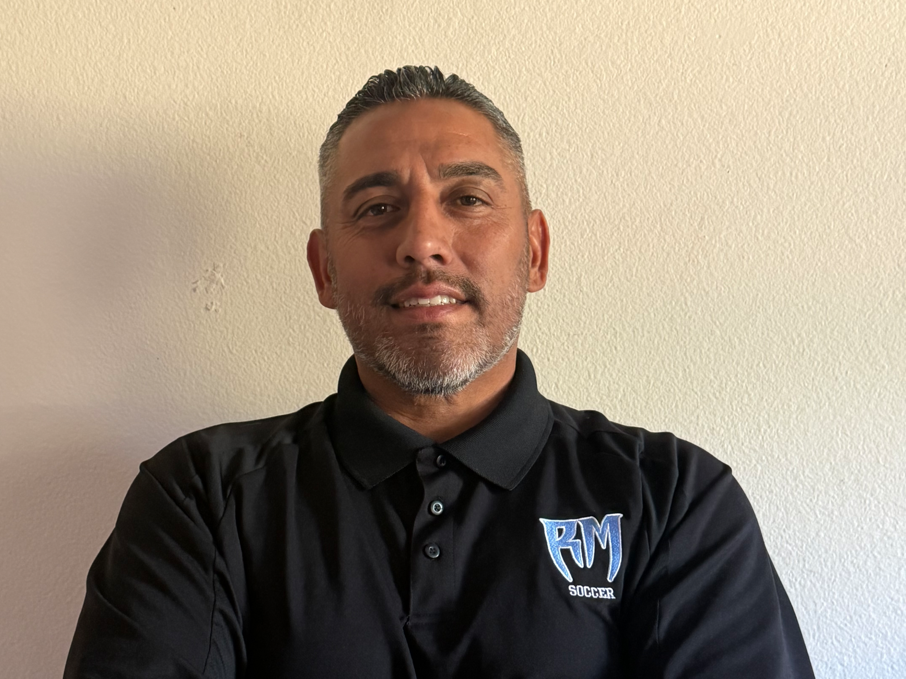 staff photo of Richard Hernandez