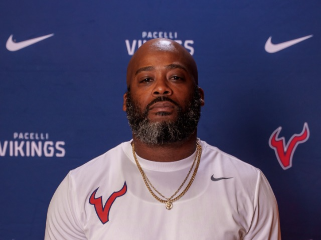 staff photo of Damien Daniels
