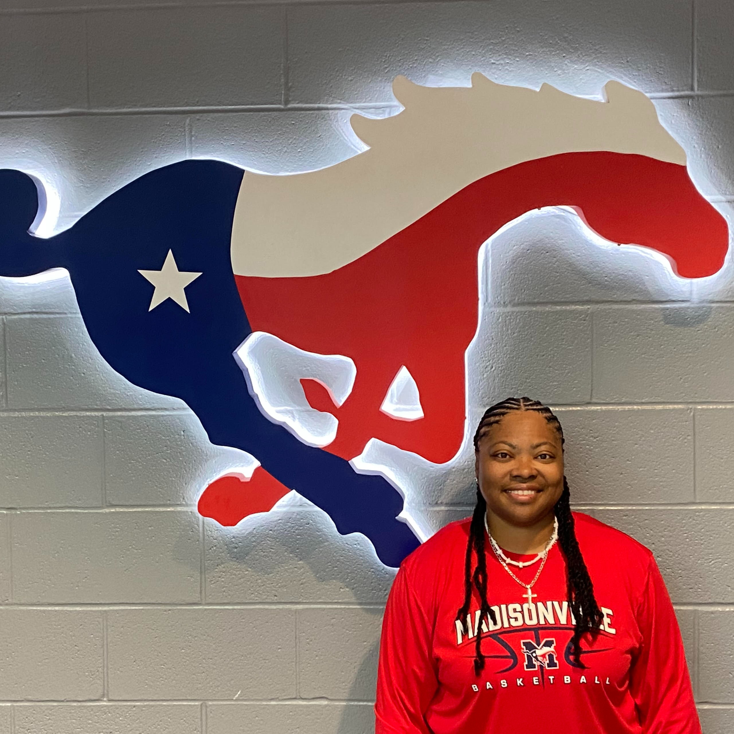 staff photo of Tarsha Nealey