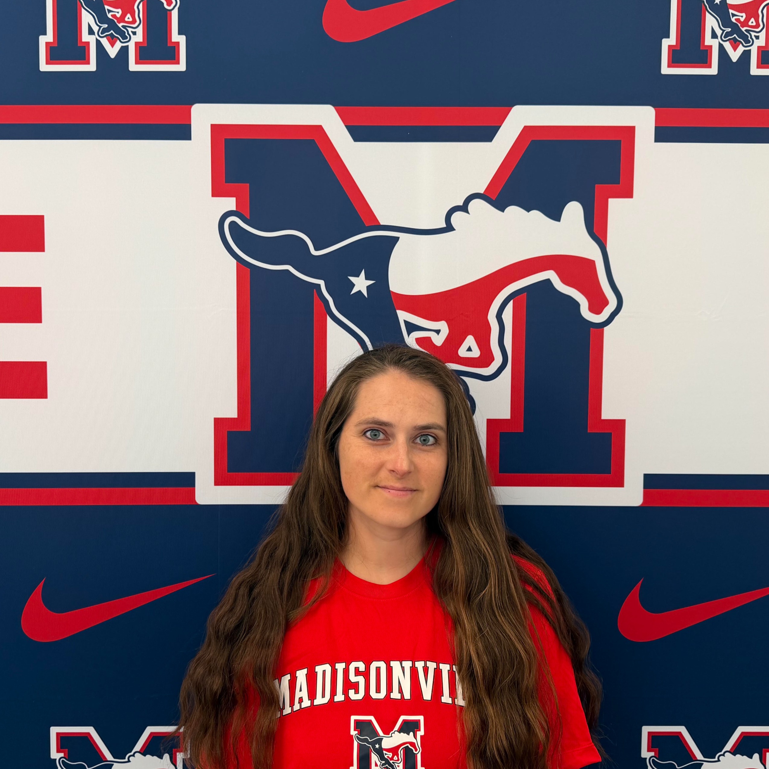staff photo of Chelsea Thompson