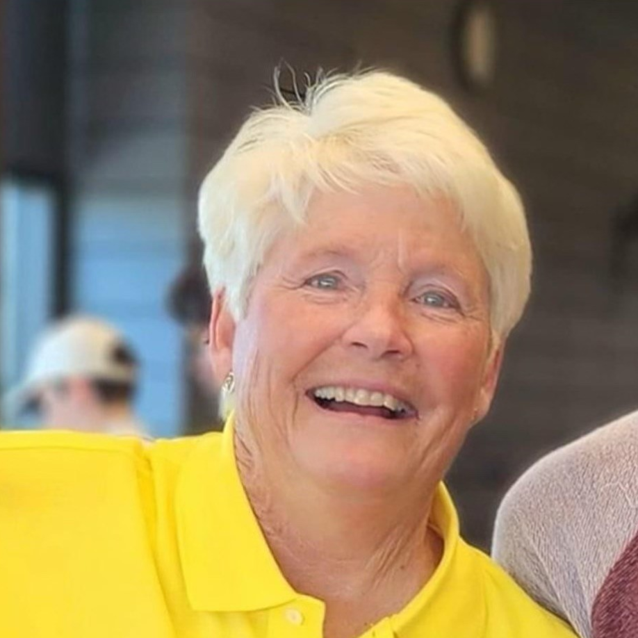 staff photo of Leslie Crook