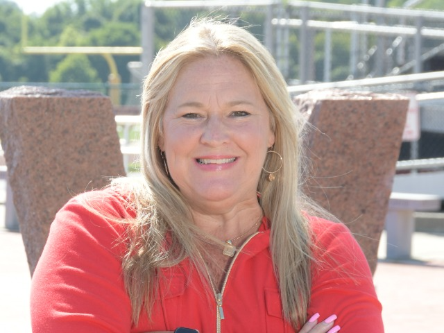 staff photo of Lisa Quandt