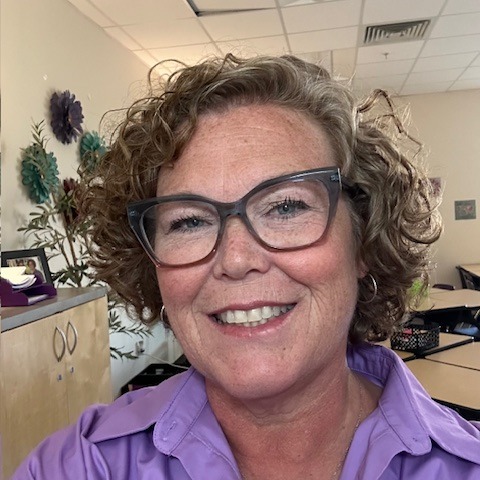 staff photo of Jana Hammonds