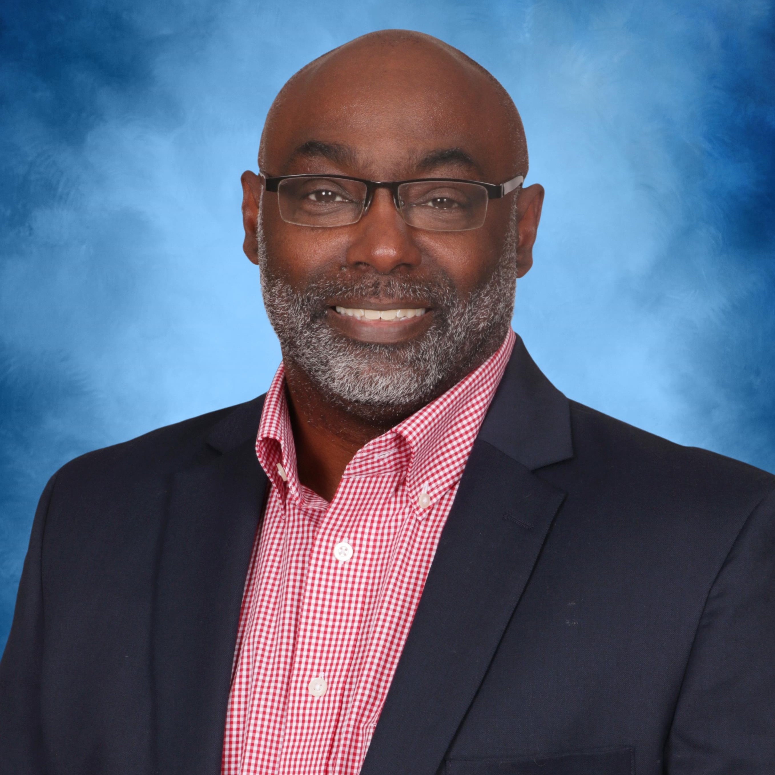 staff photo of Curt Shelton